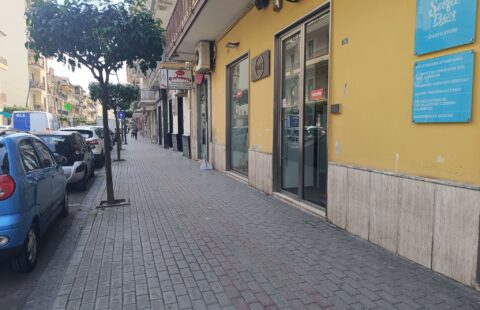 Locale Commerciale in Affitto  in Centro a Battipaglia