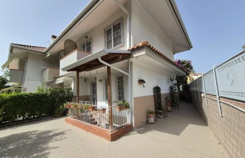 Villa a schiera in Zona Licinella Paestum